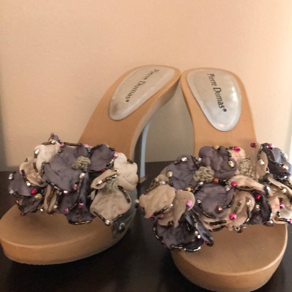 Flowered  heels